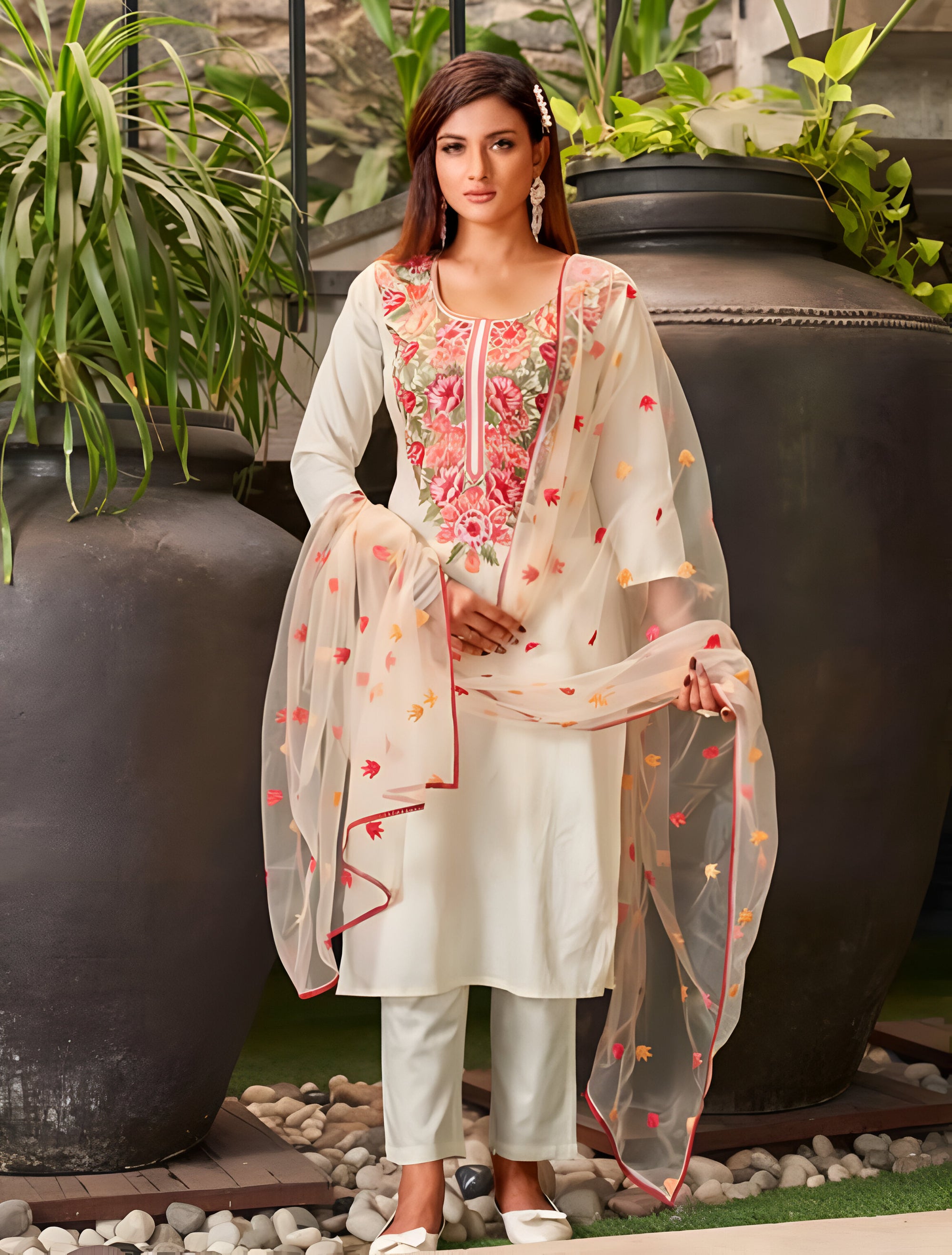 Noori Off-White Floral Kurta Set – Elegant Embroidered Suit with Dupatta for Women