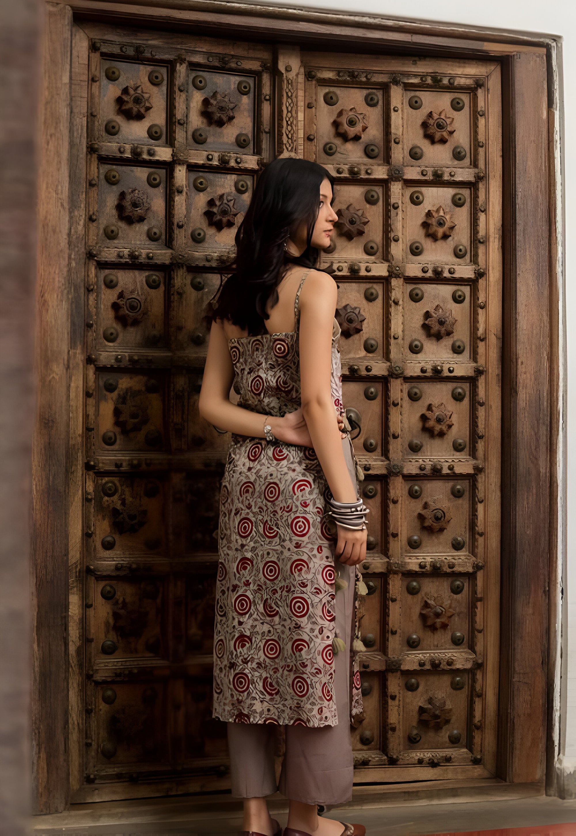 Noori Sleeveless Printed Kurta Set – Elegant Beige & Maroon Ethnic Wear for Women