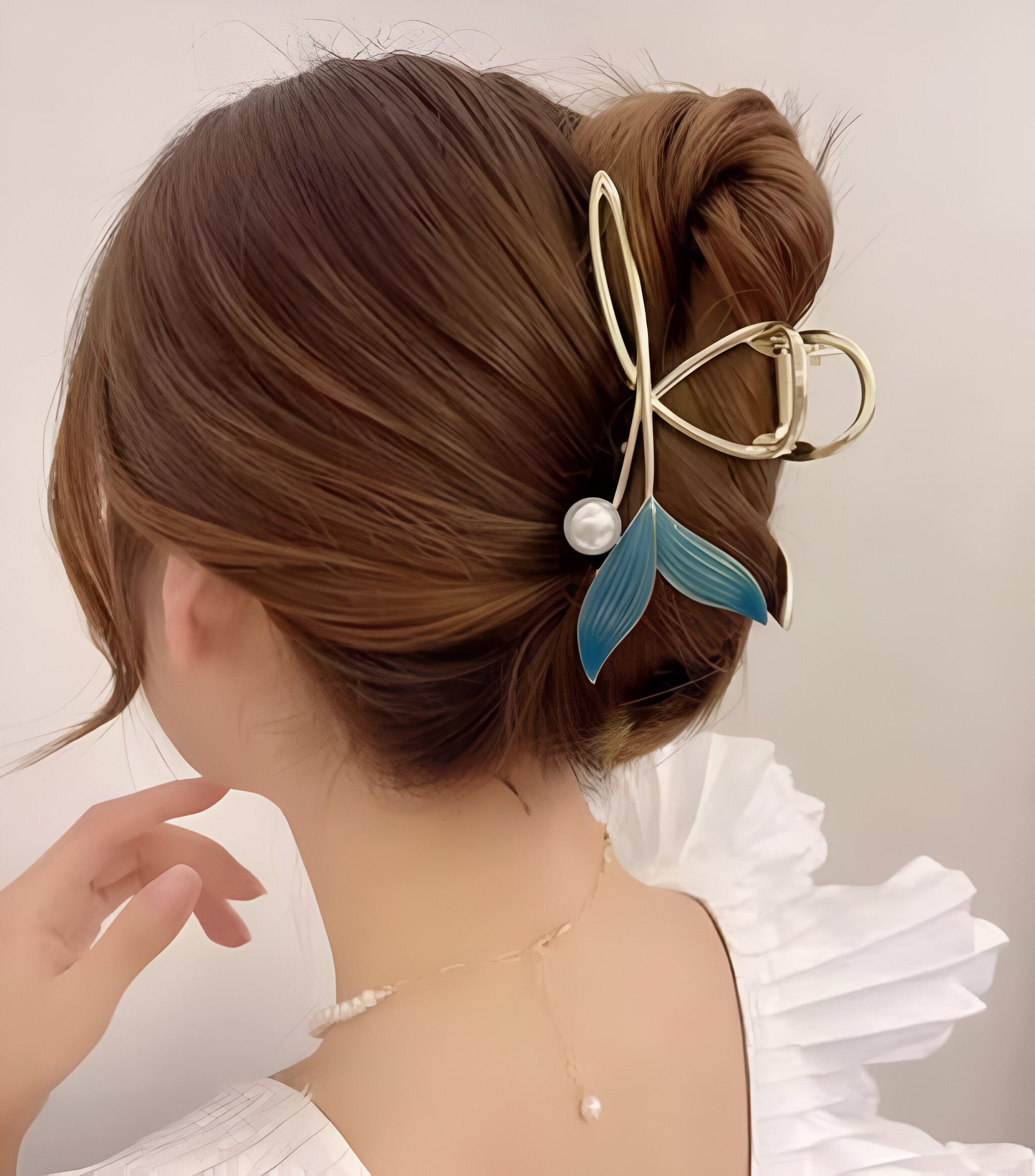Elegant Gold Leaf Hair Claw Clip – With Blue Enamel Finish & Pearl Detail