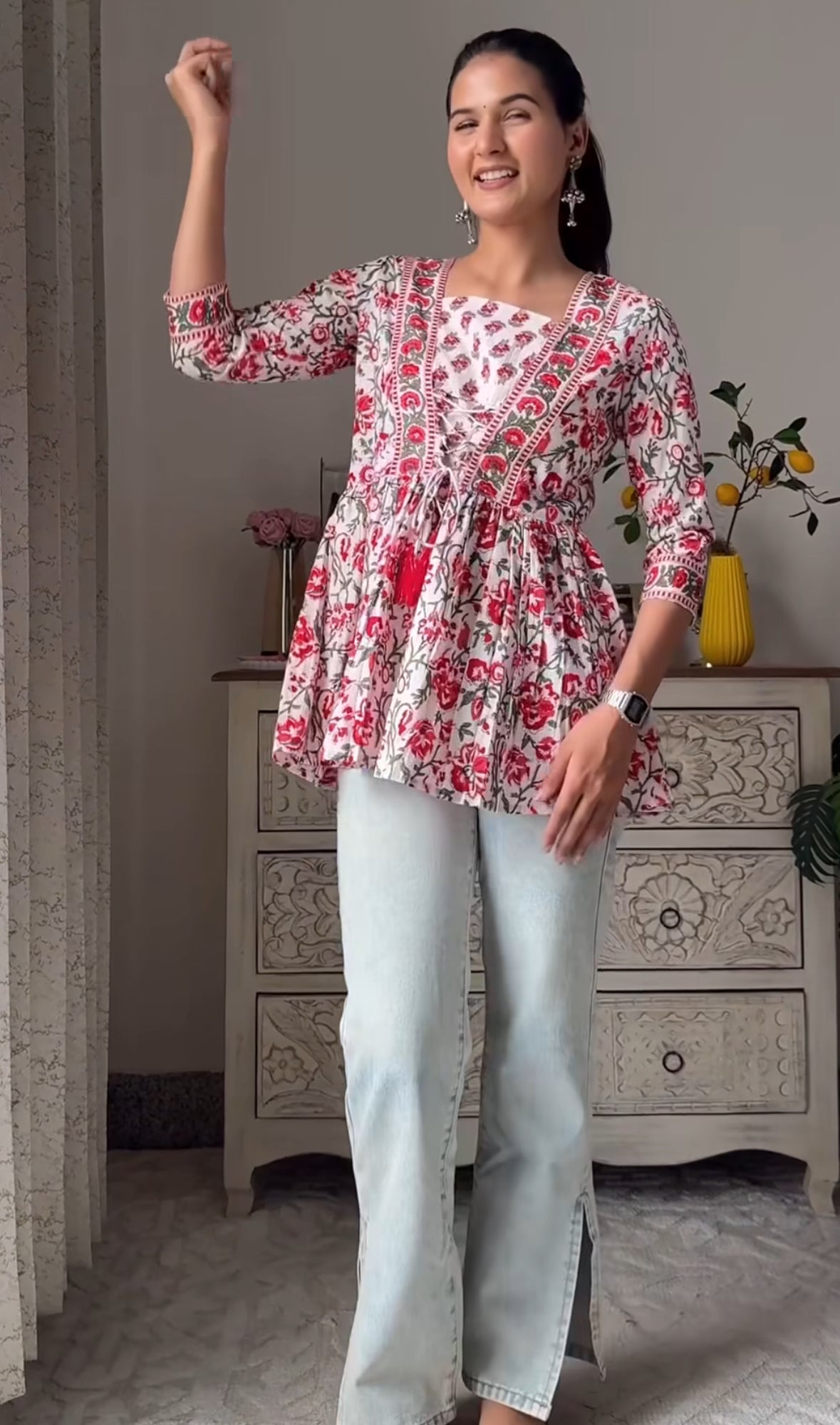 Chic White & Pink Floral Printed Short Kurti – Ethnic Cotton Tunic for Women